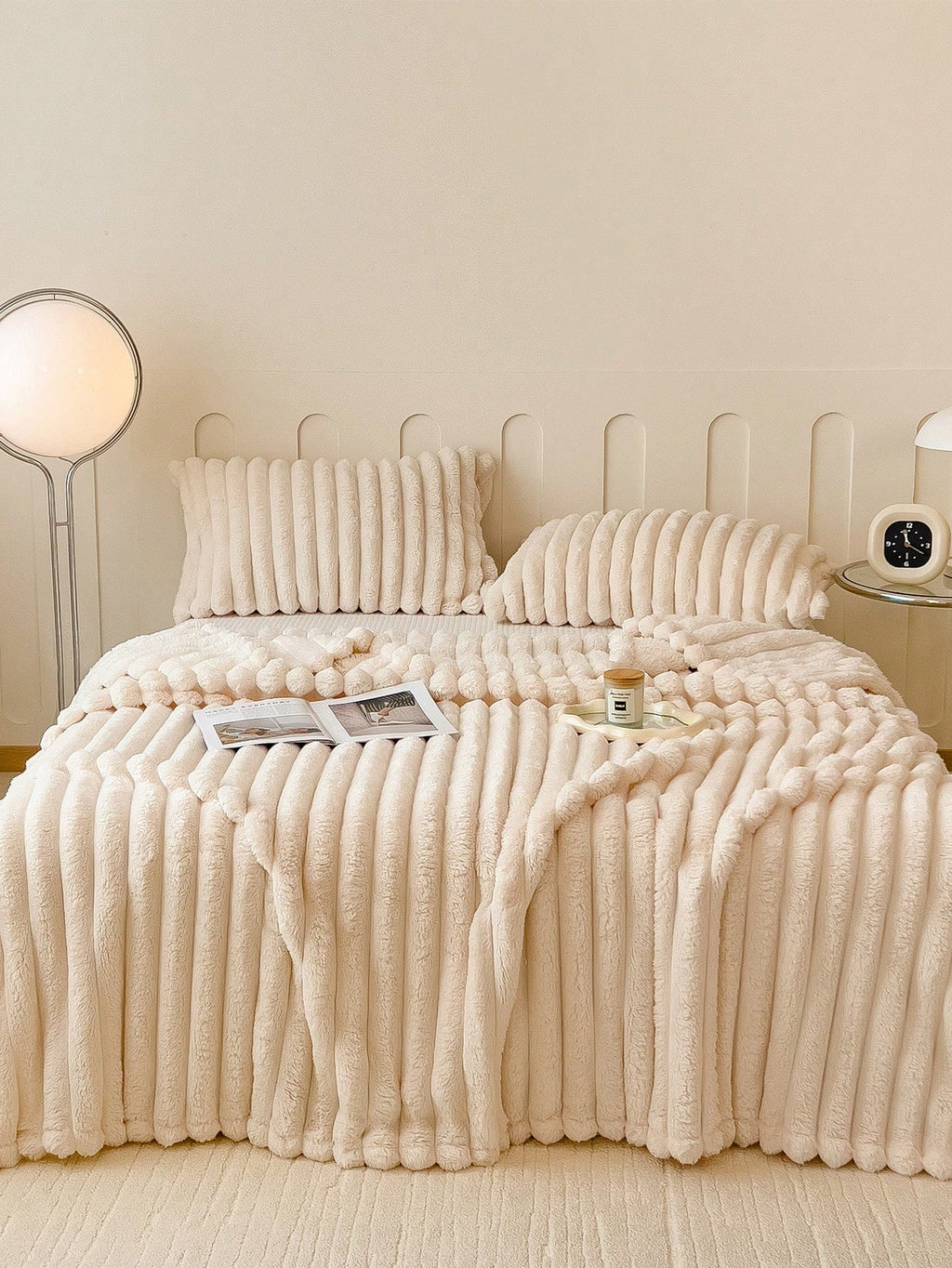 Thick & Warm Ultra-Soft Striped Throw Blanket – Cozy All-Season Blanket for Couch, Bed & Home Decor