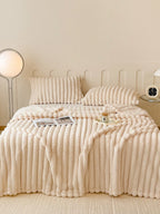 Thick & Warm Ultra-Soft Striped Throw Blanket – Cozy All-Season Blanket for Couch, Bed & Home Decor