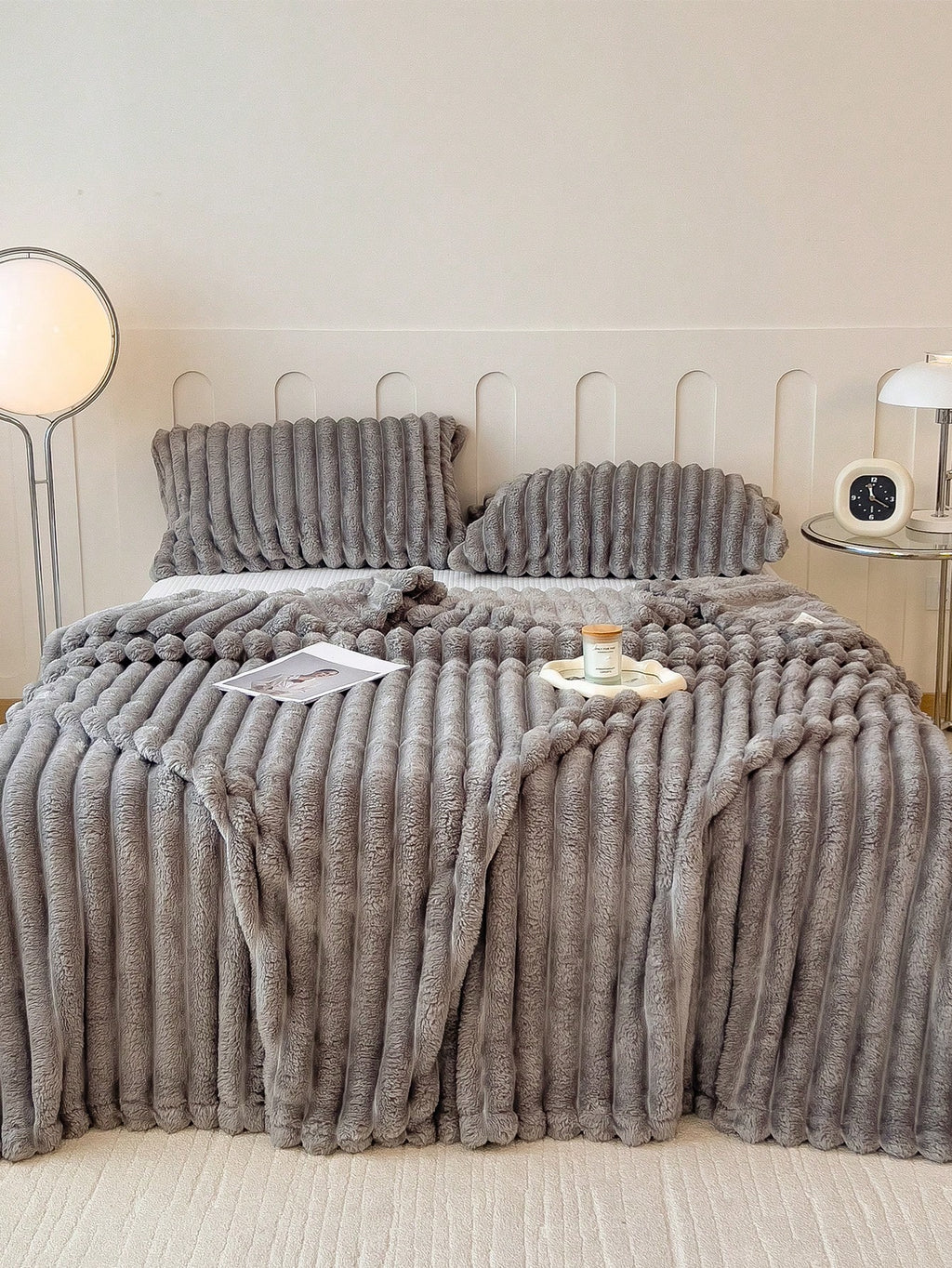 Thick & Warm Ultra-Soft Striped Throw Blanket – Cozy All-Season Blanket for Couch, Bed & Home Decor