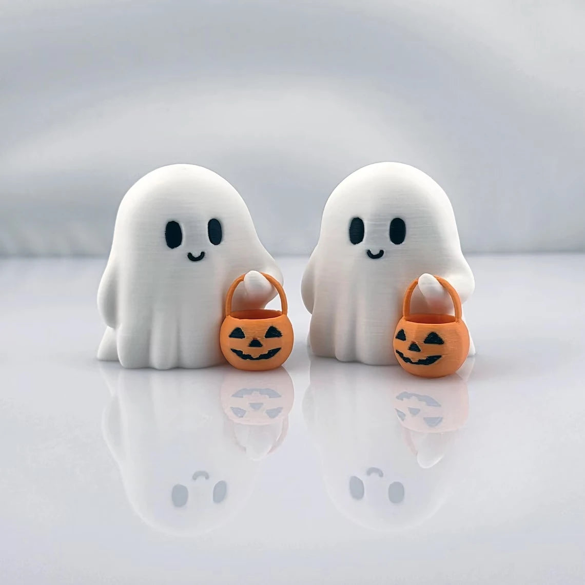 3pcs Cute Tiny Trick or Treat Ghost – Spooky Halloween Desk Decoration Display