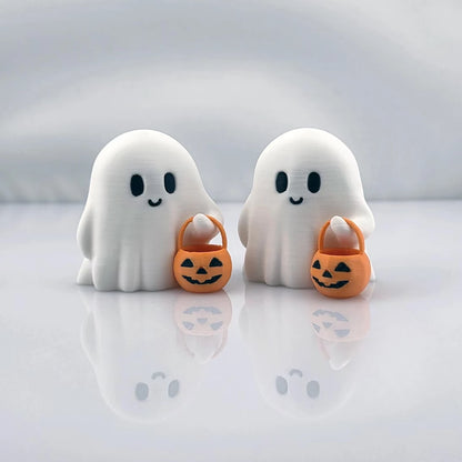 3pcs Cute Tiny Trick or Treat Ghost – Spooky Halloween Desk Decoration Display