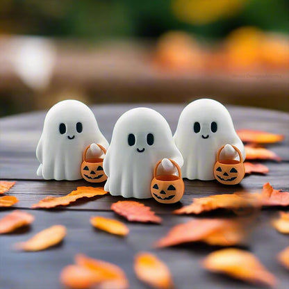 3pcs Cute Tiny Trick or Treat Ghost – Spooky Halloween Desk Decoration Display